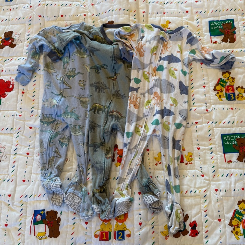 3 carters footies